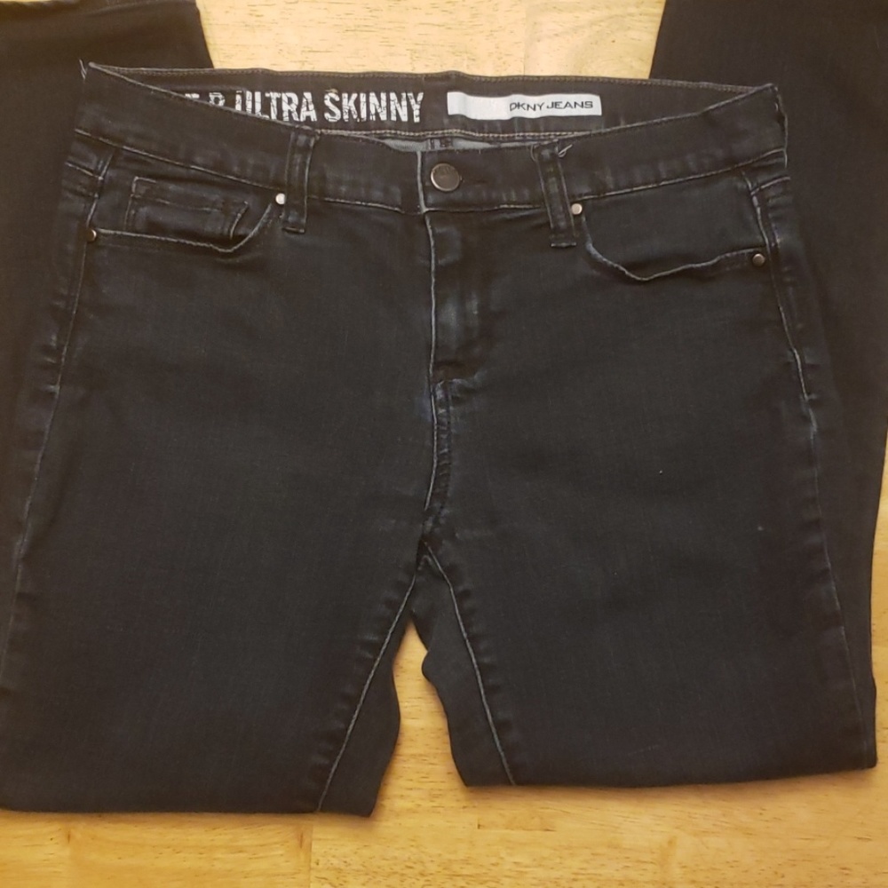 ⭐⭐DKNY jeans